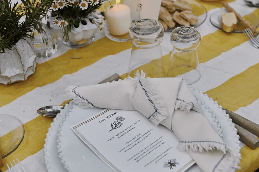 Natural cotton fringed napkin with blue thread - Image 0