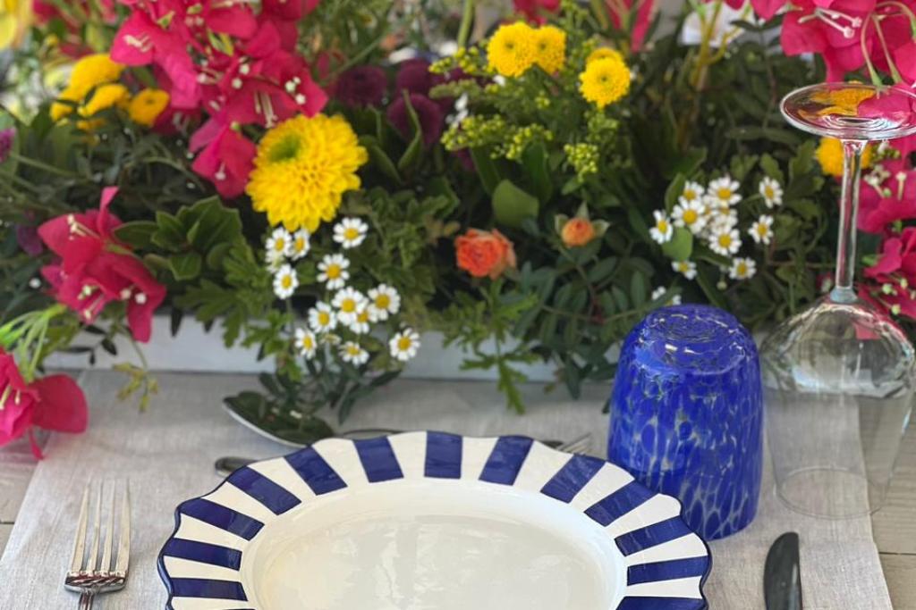 Striped white & blue plate set - Image 3