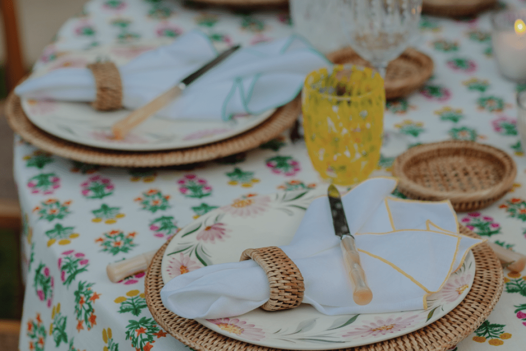 Natural rattan napkin rings - Image 1